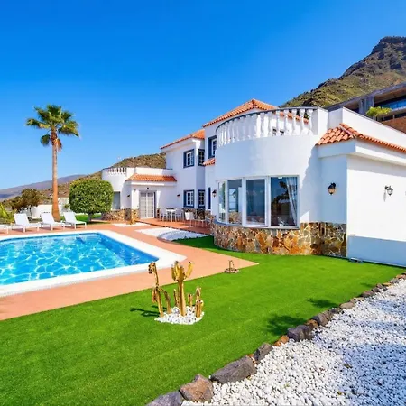 With Private Pool Apartamento *