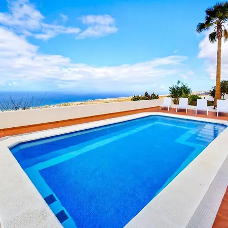 With Private Pool Apartamento