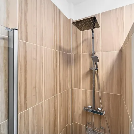 With Private Pool Apartamento *